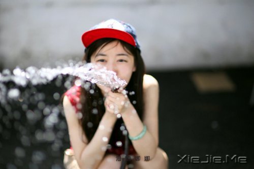 û���۵ĺ��ӣ�ʼ��Ҫ�Լ�����һƬ��� (1)