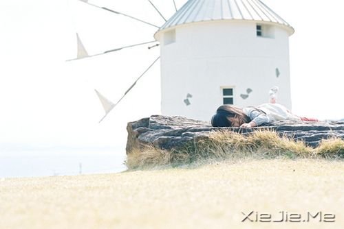 早安心语:生活只有经得起平静,方才显淡泊宁静的真实 (9)